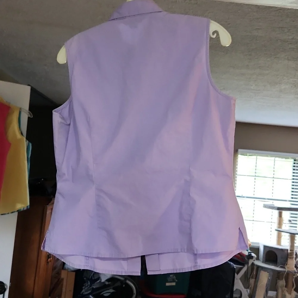 Lavender sleeveless top - Picture 2 of 3